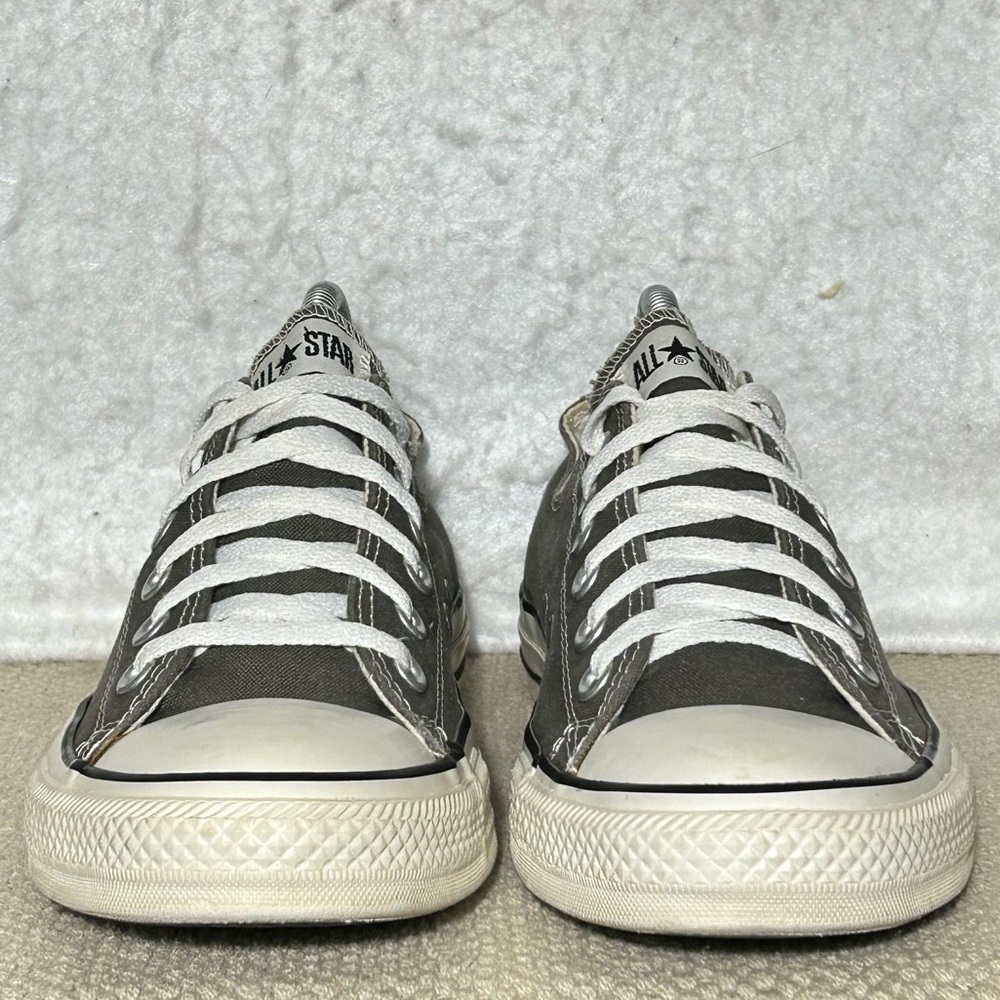 Converse Unisex Grey Chuck Taylor All Stars Classic Sneakers Shoes SZ M 8 W 10 - Picture 3 of 13